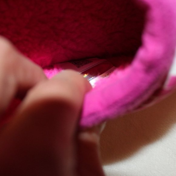 NIB UGG YOUTH 6 WOMEN'S 7.5-8 TASMAN‎ ALL OVER PRINT QUILTED SLIPPERS PINK WHITE - Picture 6 of 7